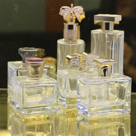 wholesale perfume bottles manufacturers.